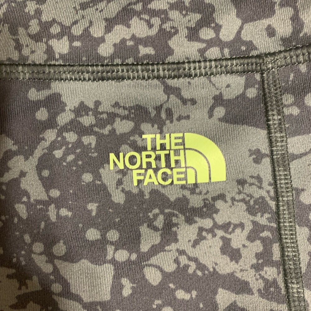 The North Face Women’s Active Capri Leggings, Size M - Picture 8 of 8